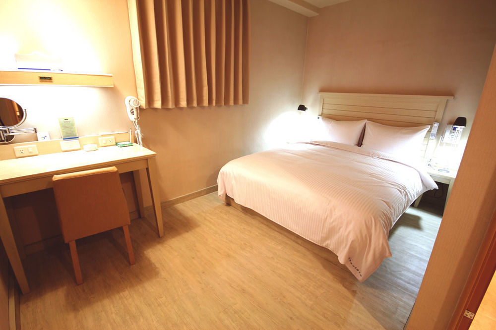 Royal Group Hotel Xiong Zhong Branch Kaohsiung Exterior photo
