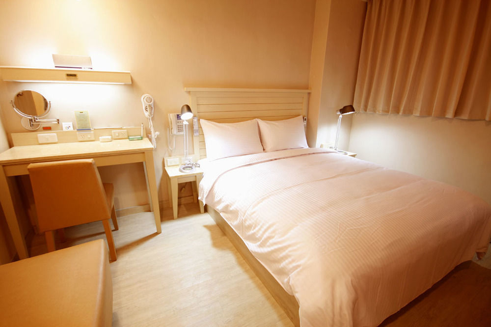 Royal Group Hotel Xiong Zhong Branch Kaohsiung Exterior photo