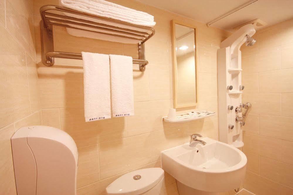 Royal Group Hotel Xiong Zhong Branch Kaohsiung Exterior photo